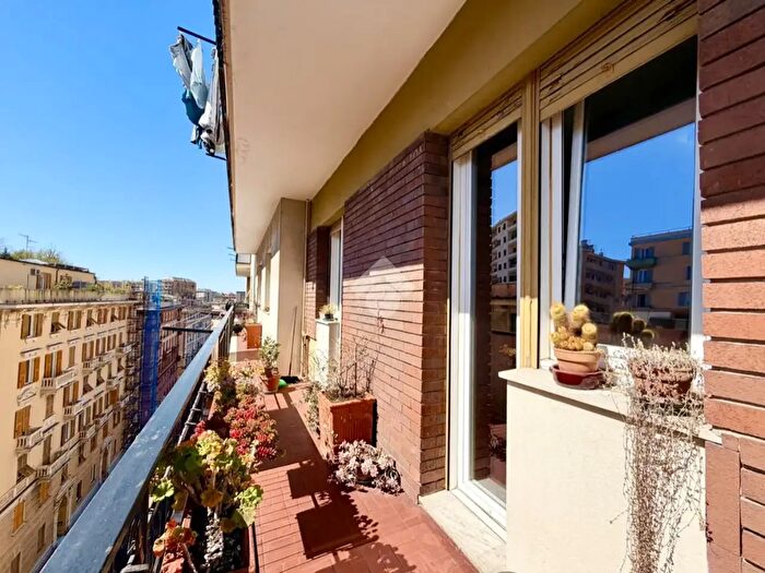 Appartamento con 5 locali in affitto in Via S Martino, Genova