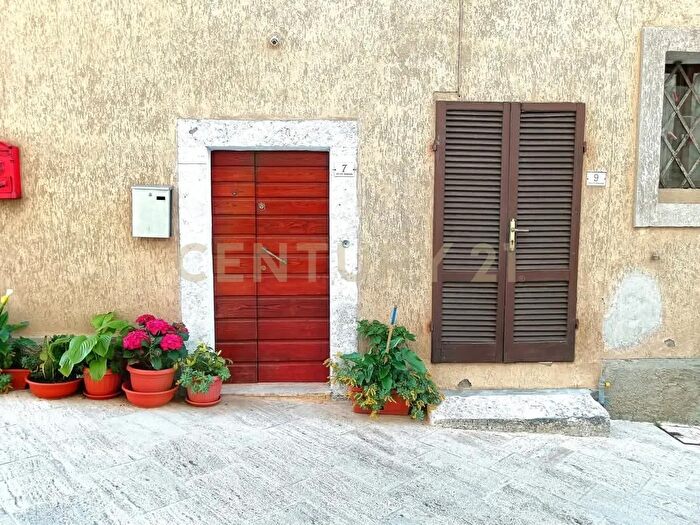 Casa con 7 locali in vendita in Via Vittorio Emanuele, Castiglione DOrcia