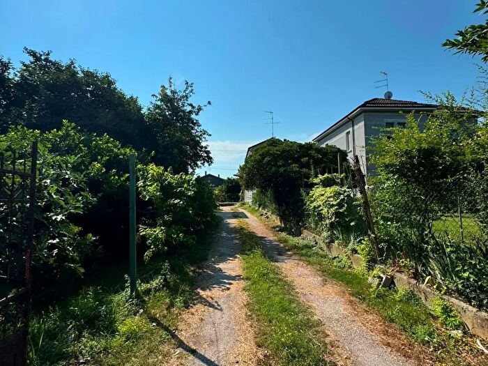 Casa con 7 locali in vendita in Mantova