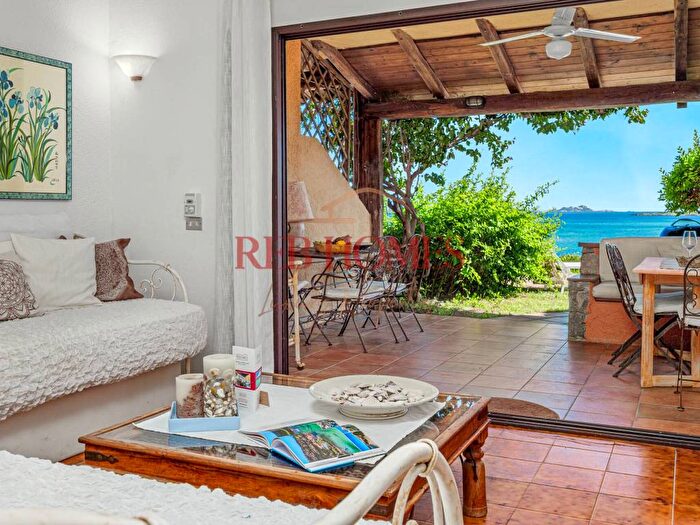 Appartamento trilocale in affitto in Golfo Aranci