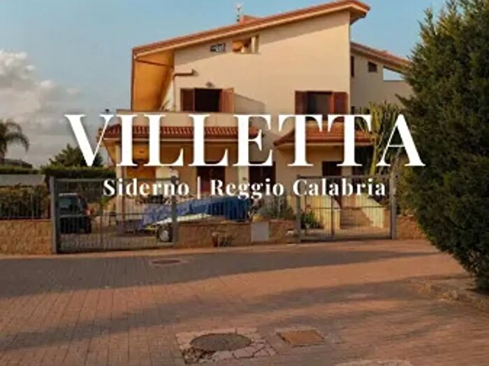 Casa trilocale in vendita in Strada Statale Jonica, Siderno
