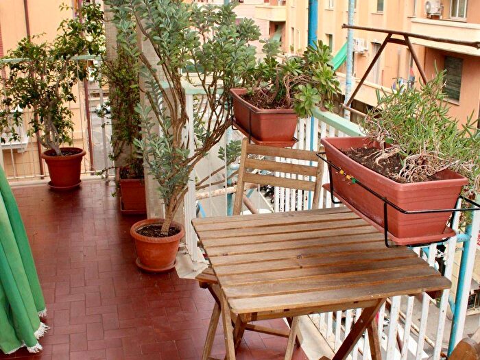 Appartamento con 5 locali in affitto in Via Pietro Toselli, San Fruttuoso, Genova
