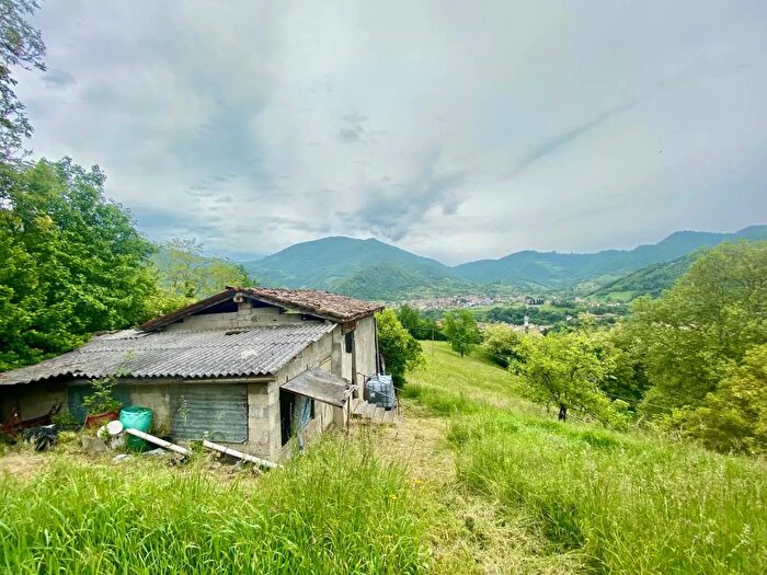Casa bilocale in vendita in Via NerbeVigano San Martino, Vigano San Martino