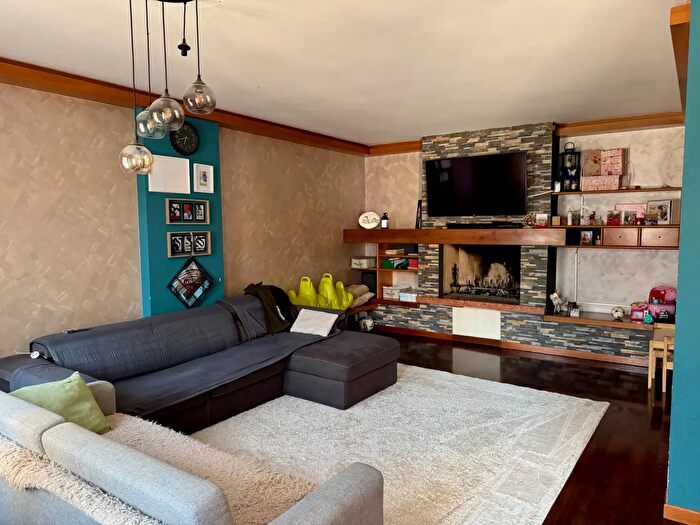 Casa con 11 locali in vendita in Via Roma, Caltrano