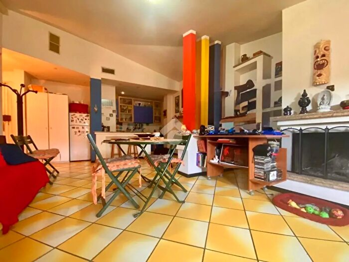 Appartamento trilocale in vendita in Via C Menotti, Rende