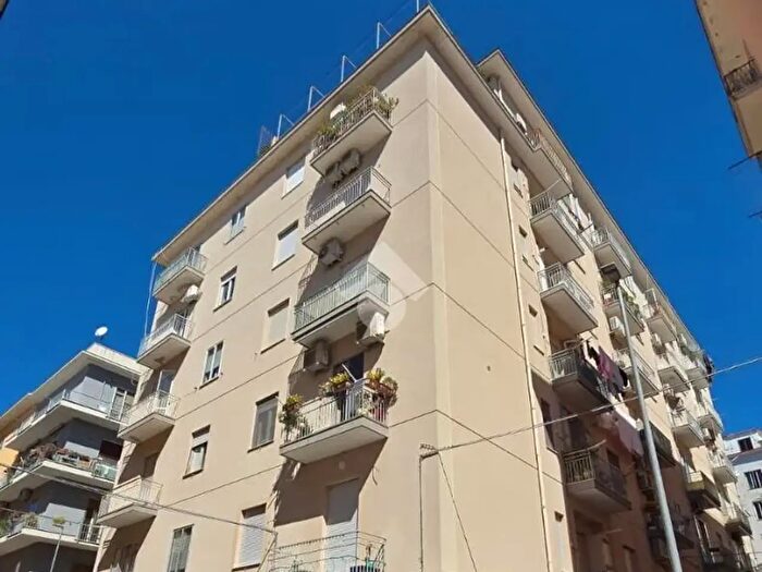 Appartamento con 5 locali in vendita in Via Paolo Diacono, Salerno