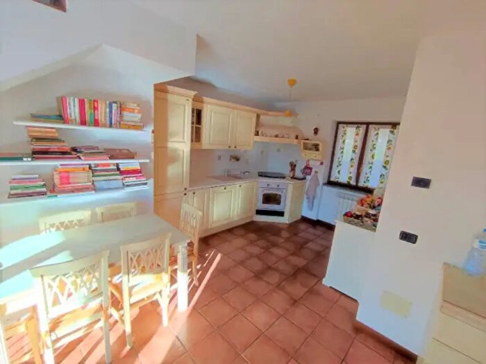 Appartamento trilocale in vendita in Via Blessagno, Centro Valle Intelvi