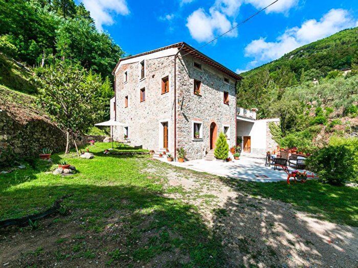 Appartamento bilocale in affitto in Via Panicale, Centro, Buti