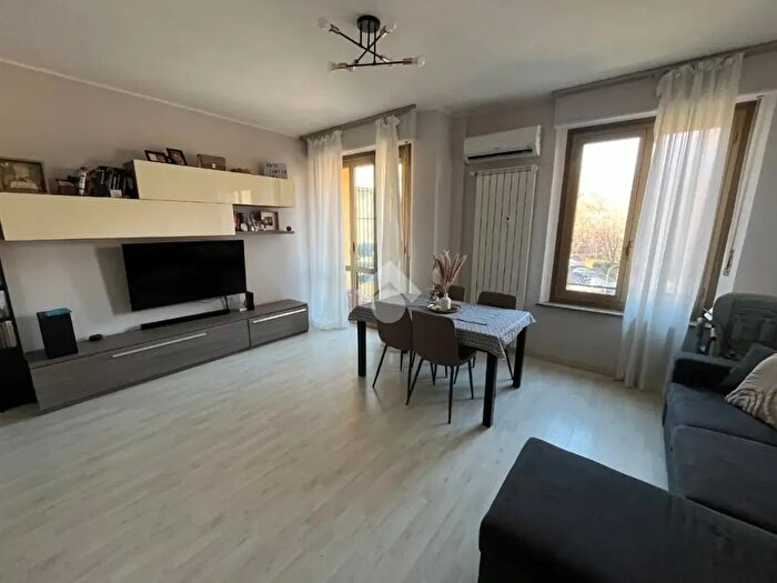 Appartamento con 5 locali in vendita in Via Armando Diaz, Pinerolo