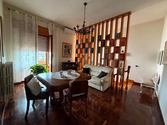 Casa quadrilocale in vendita in Via Trevi, Nettuno