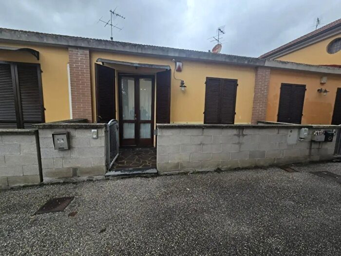 Appartamento trilocale in vendita in Ia Gronchi, Calcinaia