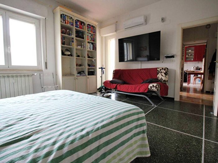 Appartamento monolocale in affitto in Via Vesuvio, Oregina, Genova