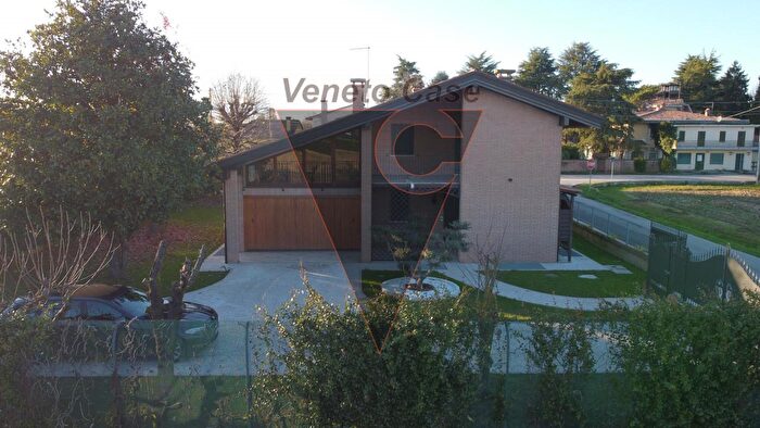 Casa con 5 locali in vendita in Via Canonica, San Giorgio Delle Pertiche