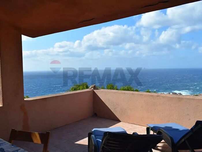 Casa quadrilocale in vendita in Trinità dAgultu e Vignola