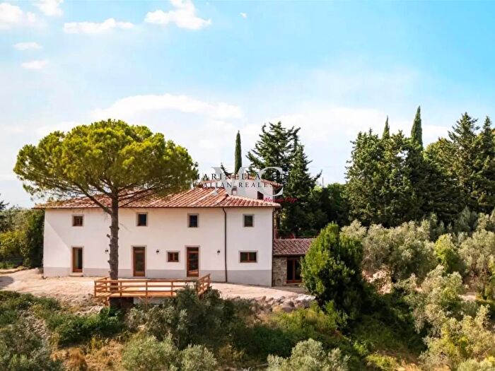Casa con 15 locali in vendita in Bagno A Ripoli