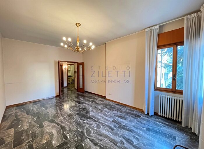 Appartamento con 5 locali in vendita in Via Naviglio Grande Brescia, Brescia