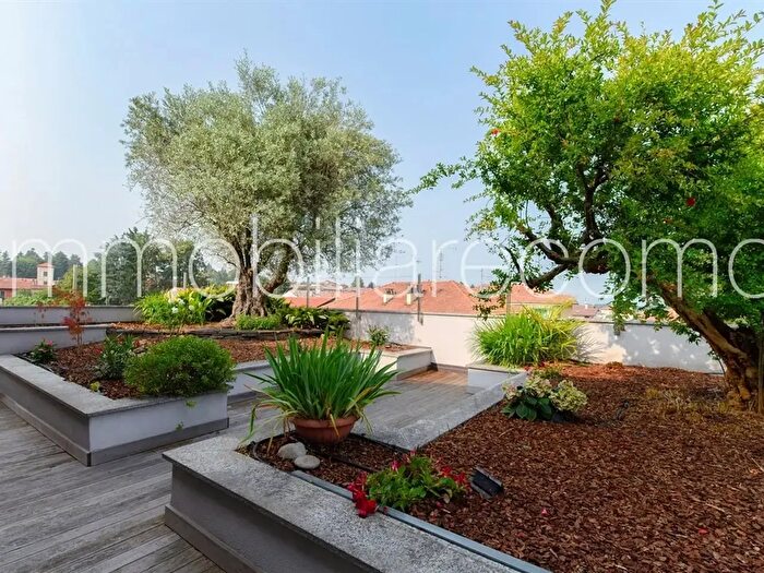 Appartamento con 7 locali in vendita in Via Mazzini, Appiano Gentile
