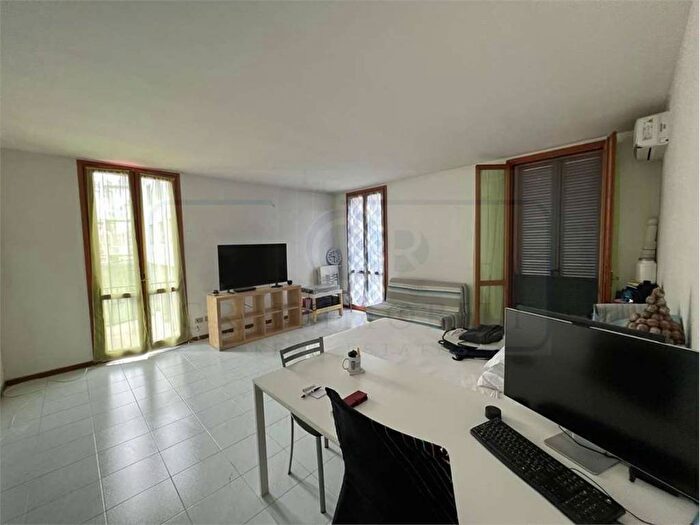 Appartamento monolocale in affitto in Piazza Aldo Moro, Centro, Bollate