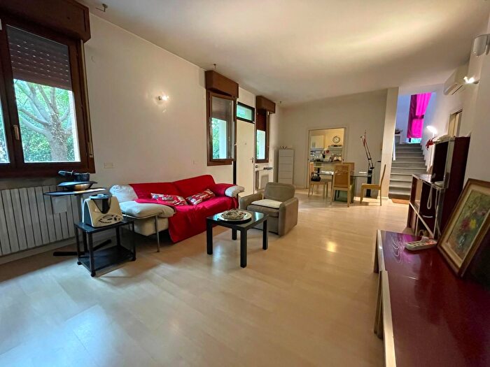 Appartamento con 5 locali in vendita in Via Pirandello, Castelnuovo Rangone