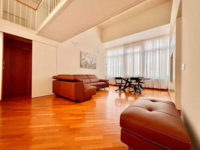 Appartamento trilocale in affitto in Via Alberto da Giussano, Pagano, Milano