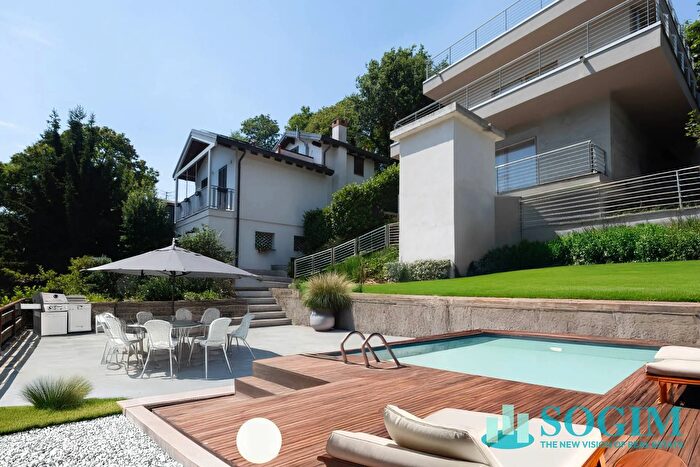 Casa quadrilocale in vendita in Via Giuseppe Garibaldi, Sirtori