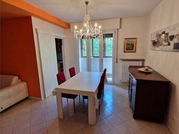Appartamento con 5 locali in affitto in Villaggio Giardino, Modena