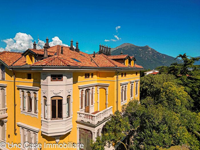 Appartamento con 5 locali in vendita in Via Castiglia Ivrea, Ivrea