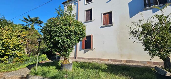 Casa con 5 locali in vendita in Vescovana
