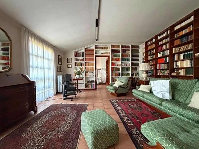 Casa con 5 locali in vendita in Via Partigiani, San Damiano Al Colle