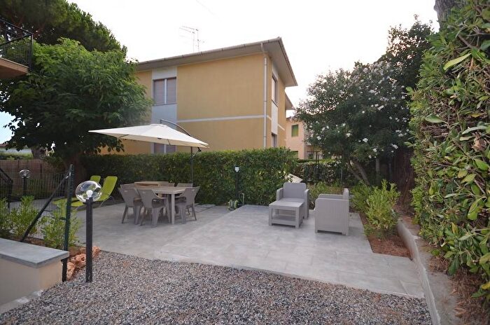 Appartamento quadrilocale in affitto in Via Raffaello Sernesi, Castiglioncello, Rosignano Marittimo