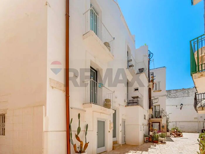 Casa quadrilocale in vendita in Polignano A Mare