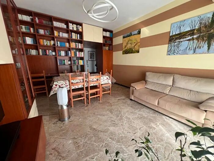 Appartamento trilocale in vendita in Via Novara, Abbiategrasso