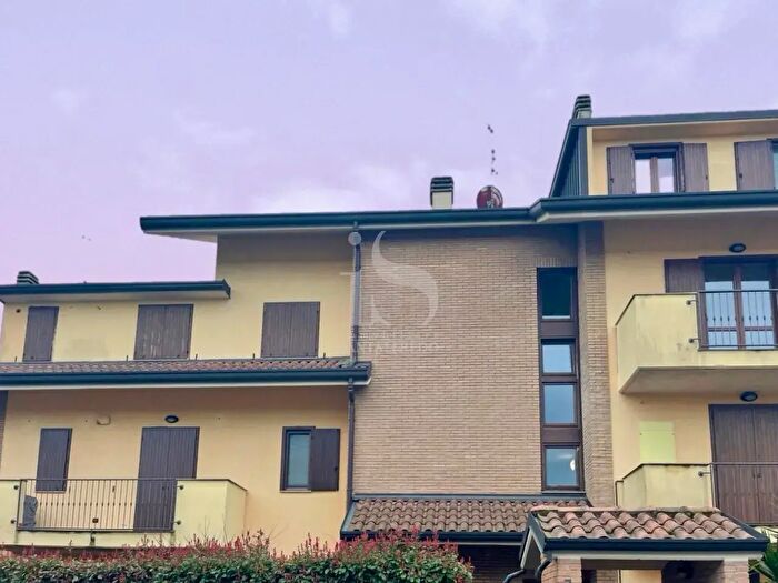 Appartamento bilocale in affitto in Via Meucci, Roncello