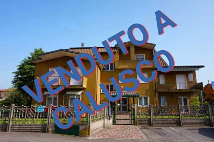 Appartamento trilocale in vendita in Via San Lorenzo, Calusco DAdda