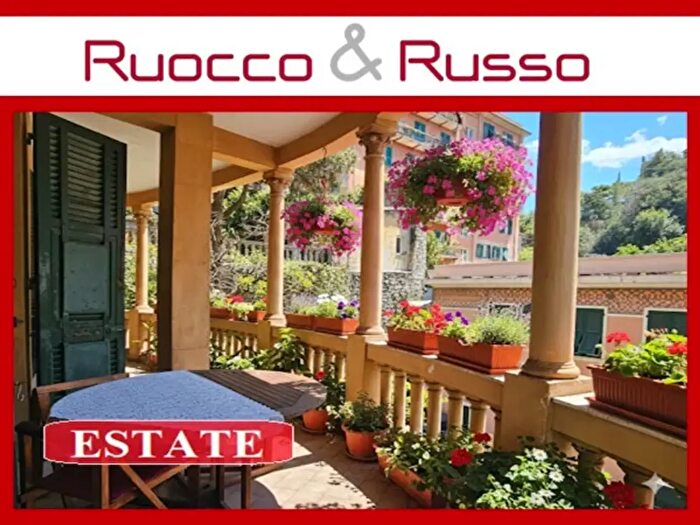 Appartamento con 6 locali in vendita in Via Marcello Durazzo, Genova