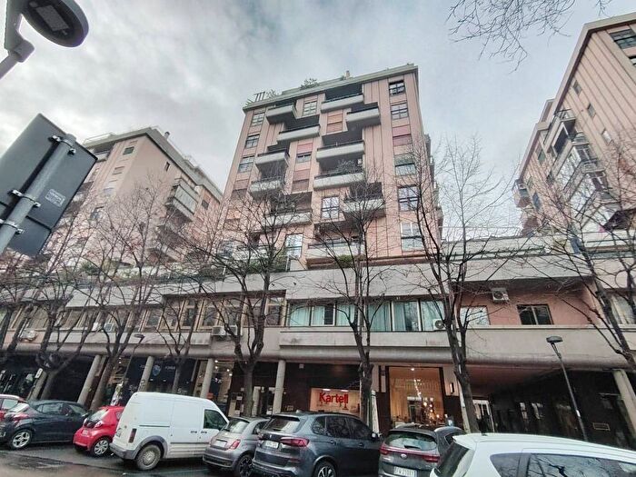 Appartamento quadrilocale in affitto in Via Giosuè Carducci, Piazza Salotto Corso Umberto, Pescara