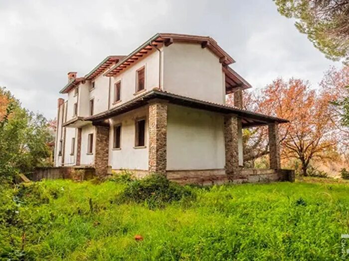 Casa con 6 locali in vendita in Via dei Boggi, Altopascio