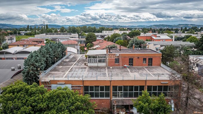 Casa con 5 locali in vendita in Via Giacomo Puccini, Castenaso