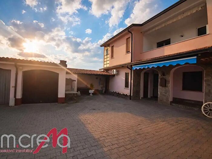 Appartamento trilocale in vendita in Chieve