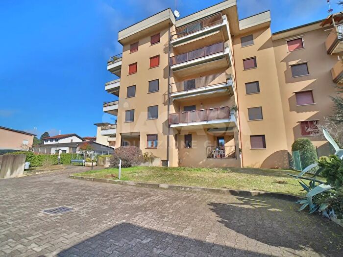 Appartamento trilocale in vendita in Via Dante, Cornate DAdda