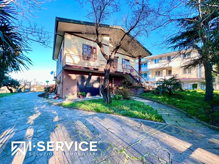 Casa con 5 locali in vendita in Via Sogliano, Savignano Sul Rubicone