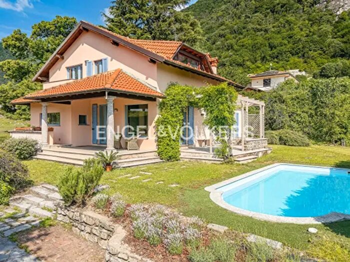 Casa con 6 locali in vendita in Via Ca Piria, Caslino DErba