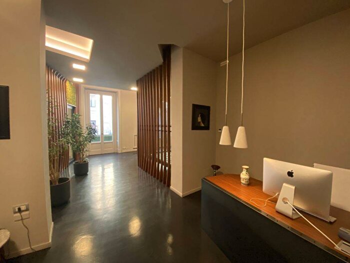 Casa con 6 locali in affitto in Via Gabrio Serbelloni, Palestro, Milano