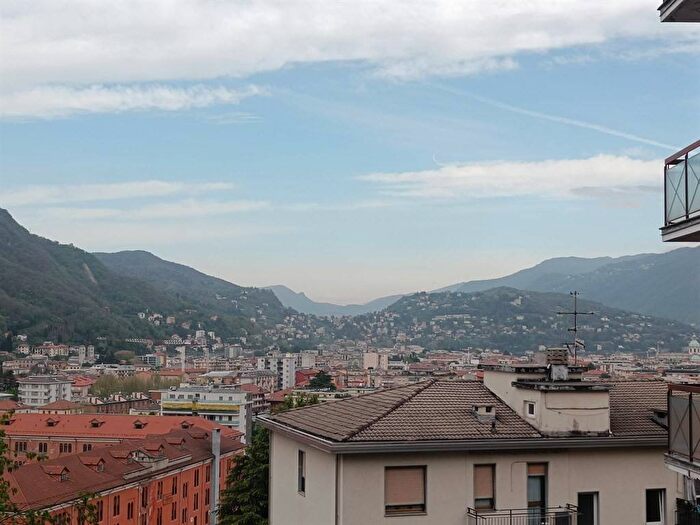 Appartamento bilocale in affitto in Como Sole, Como