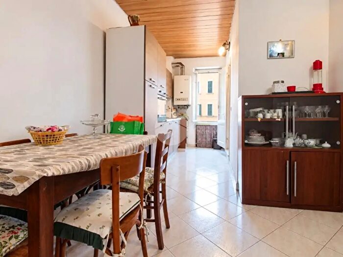 Appartamento trilocale in vendita in Via Andrea Doria, Imperia