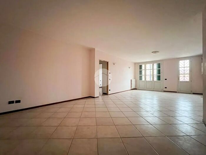 Appartamento quadrilocale in vendita in Via Centro, Castelcovati