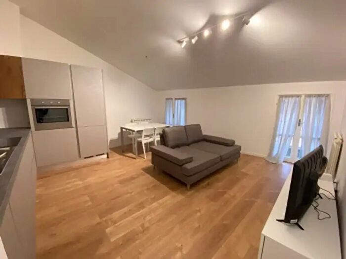 Appartamento bilocale in affitto in Viale Timavo, Reggio Emilia