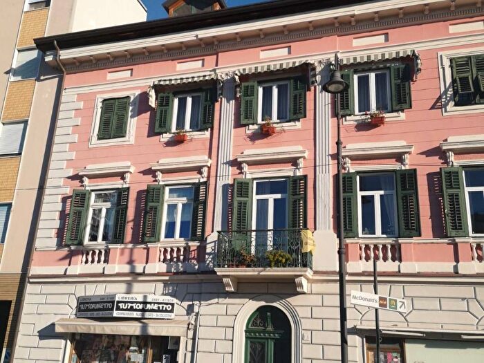 Appartamento trilocale in affitto in Via Novembre, Centro, Monfalcone