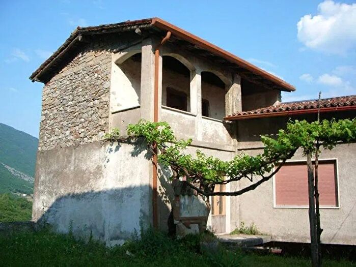 Casa trilocale in vendita in Via Guglielmo MarconiRanzanico, Ranzanico