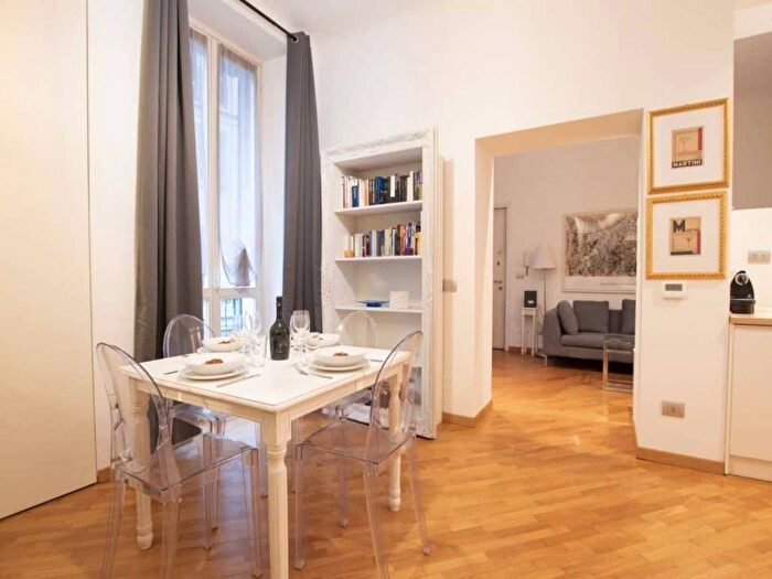 Appartamento trilocale in affitto in Via Crema, Porta Romana Medaglie dOro, Milano